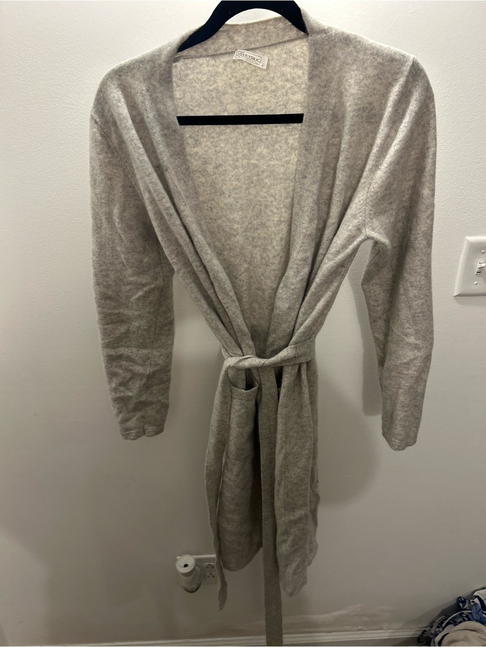 Cozy Women's Light Gray Wrap Robe